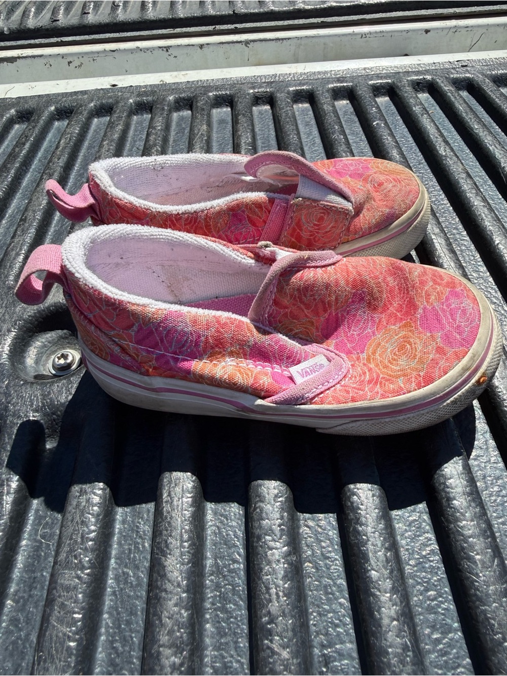 Vans Kids Slip-On Sneakers in Pink Floral Print